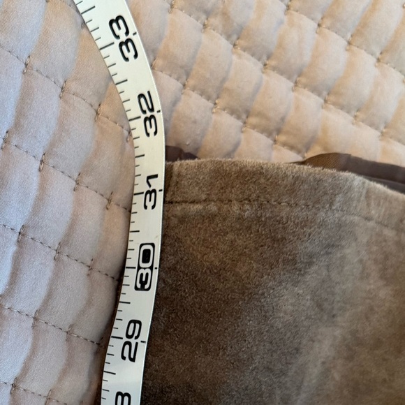 Womyn GORGEOUS 100% Leather, Brown Suede pants, in Excellent condition , Size 10 - Picture 15 of 16